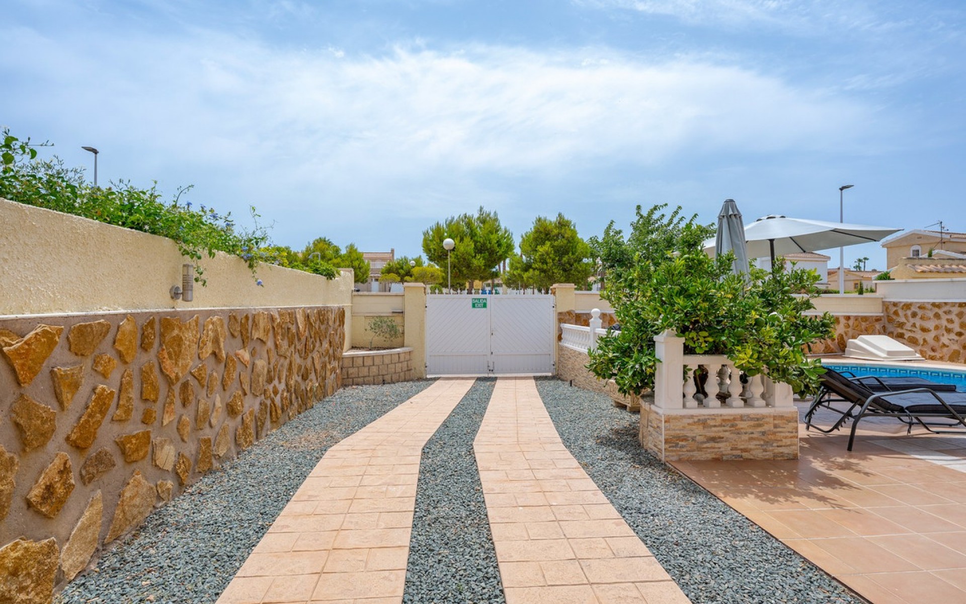  - Villa - 