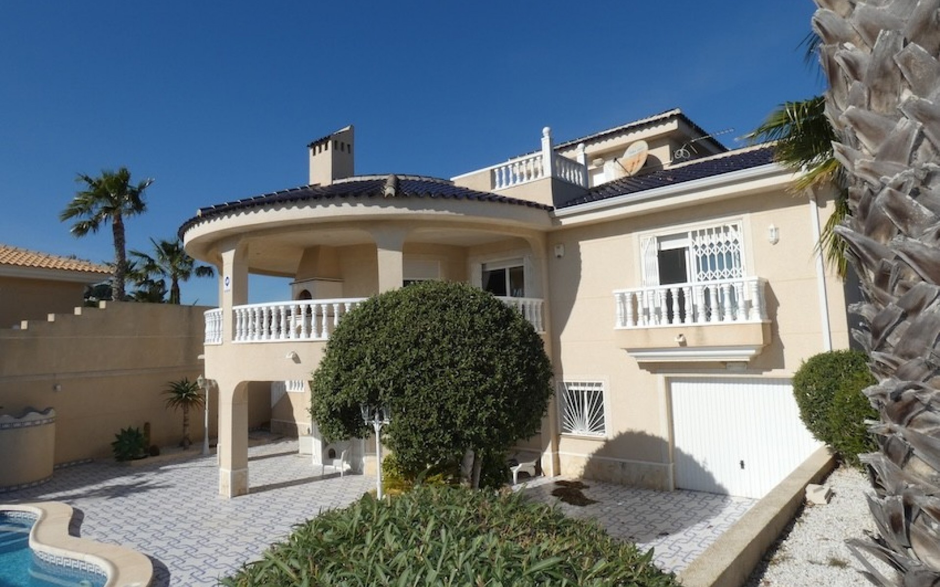  - Villa - 