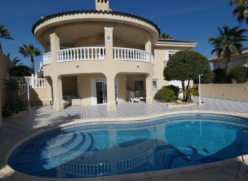  - Villa - 