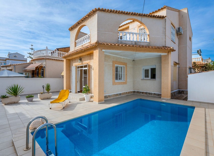  - Villa - 