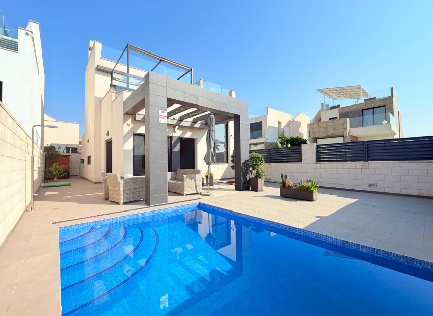  - Villa - 