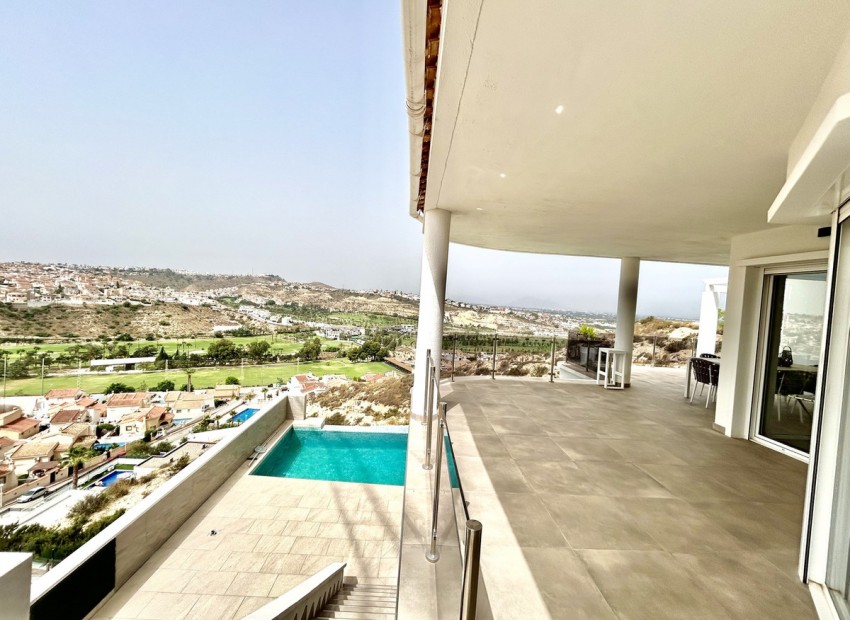  - Villa - 