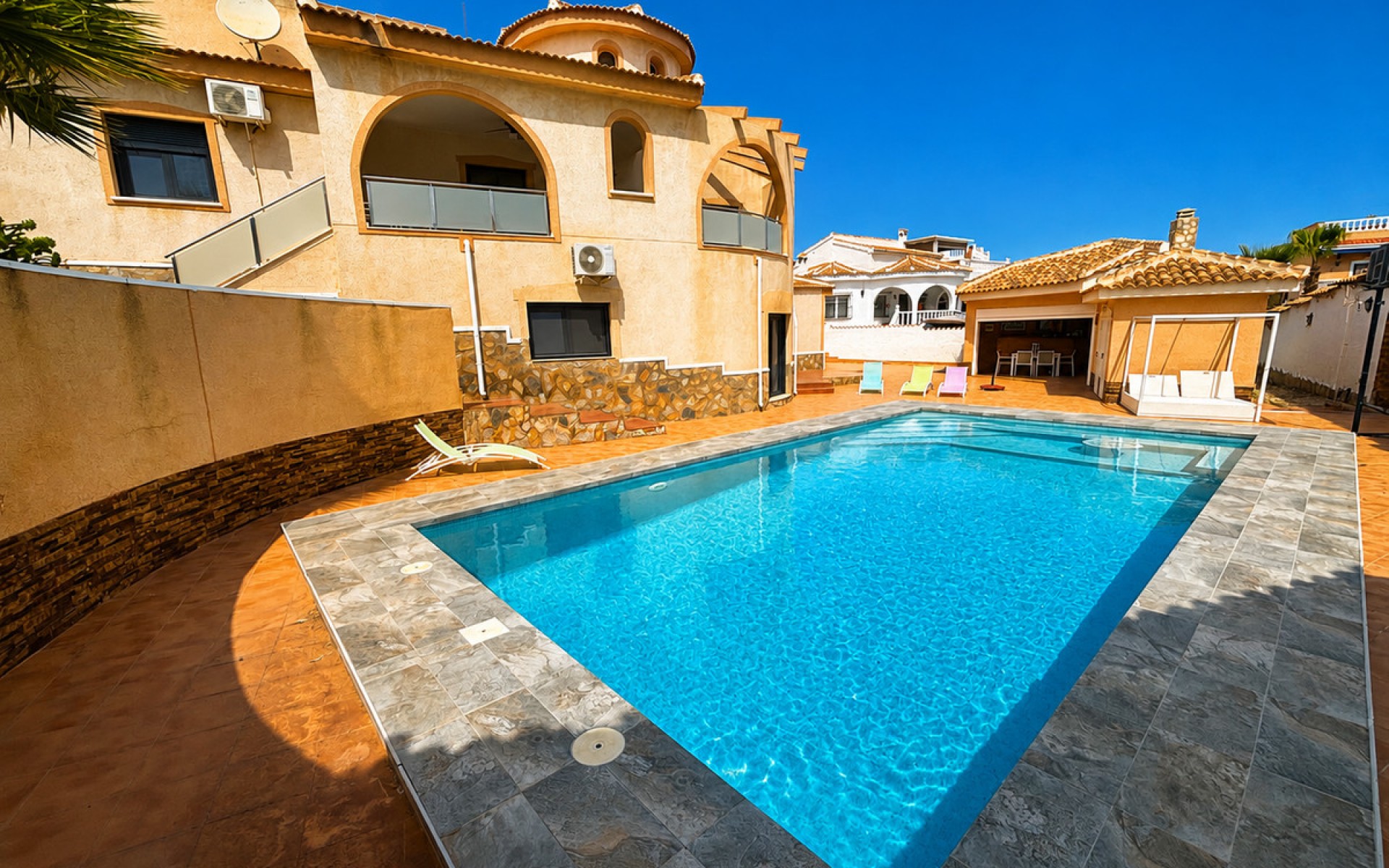  - Villa - 