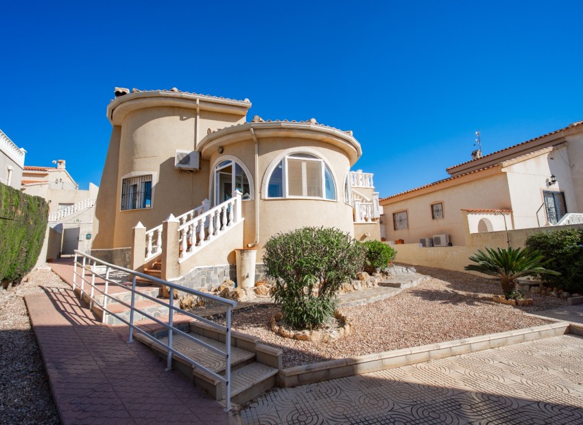  - Villa - 