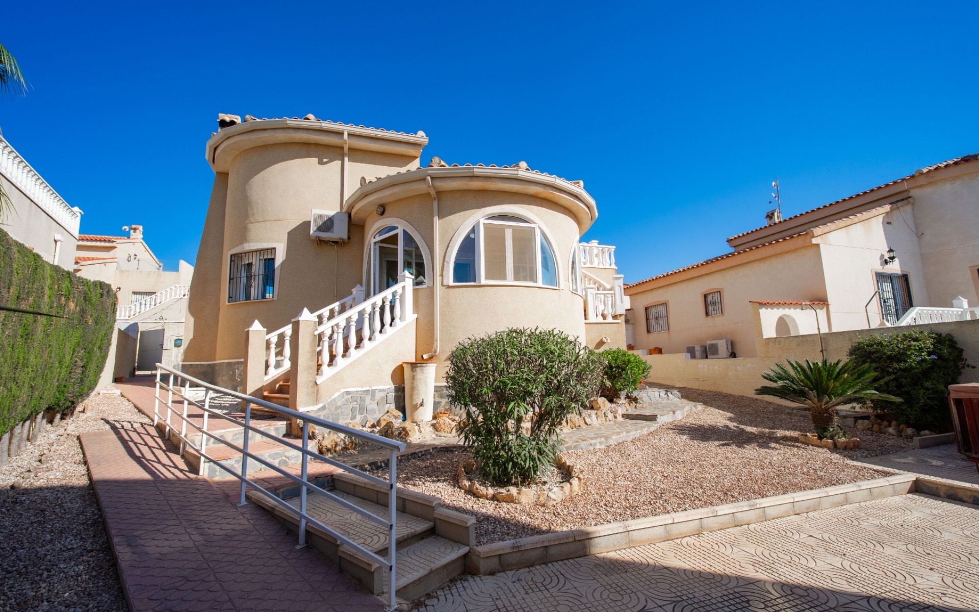  - Villa - 