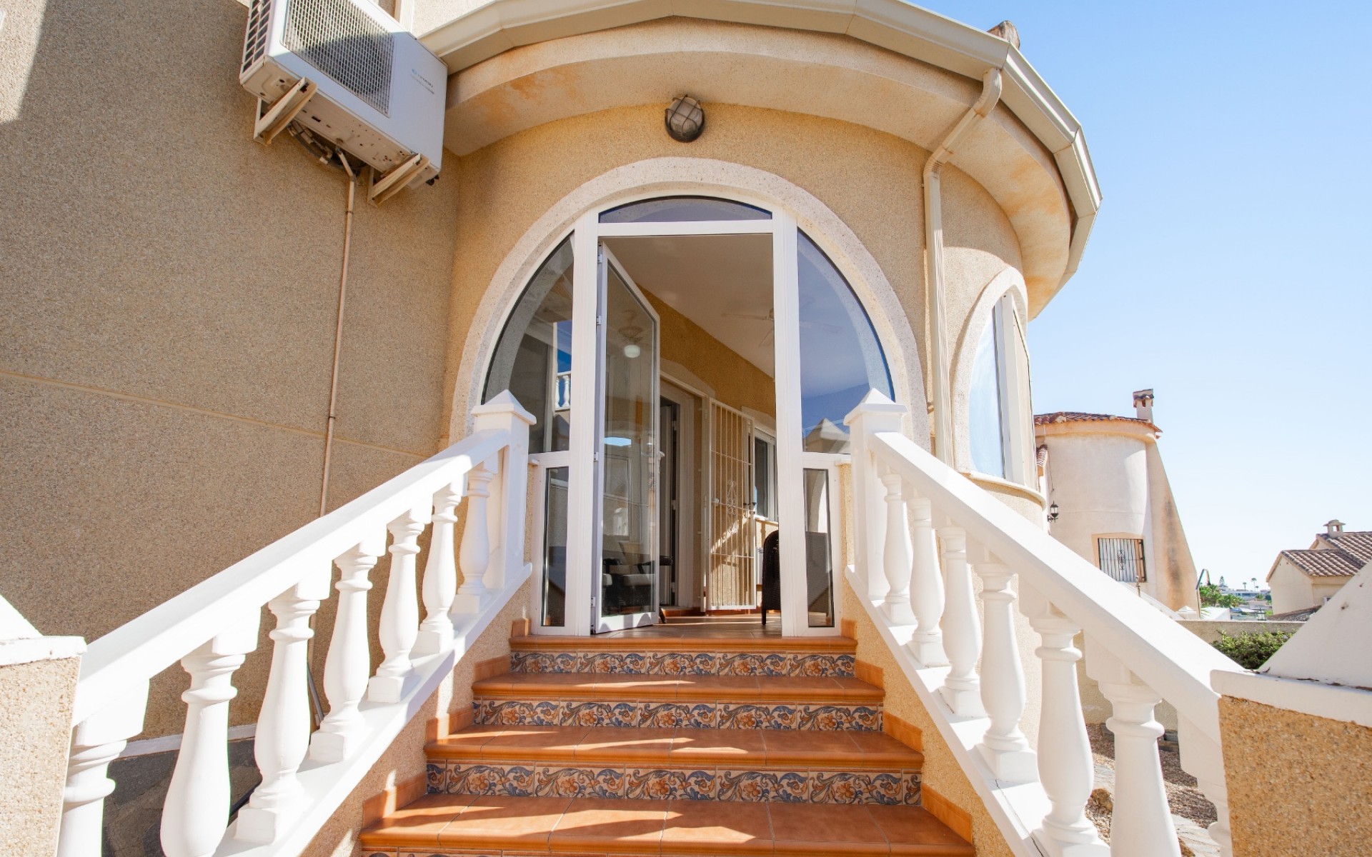  - Villa - 