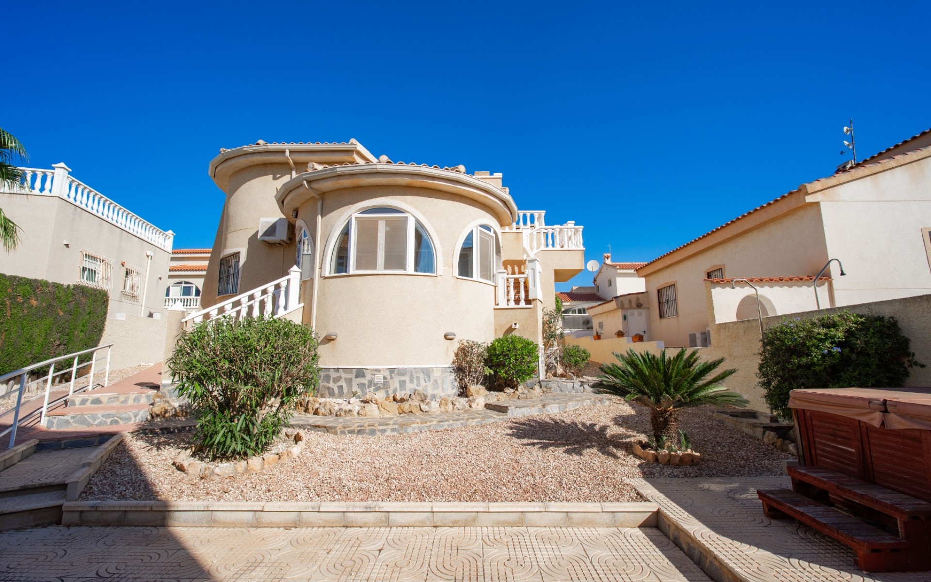  - Villa - 