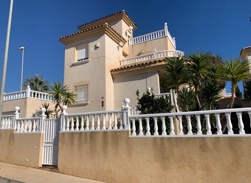  - Villa - 