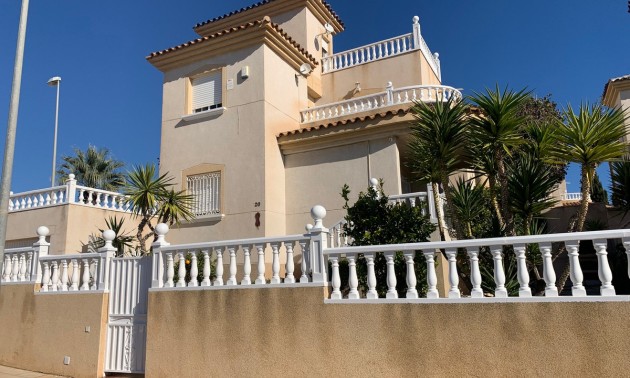 Villa -  -  - 