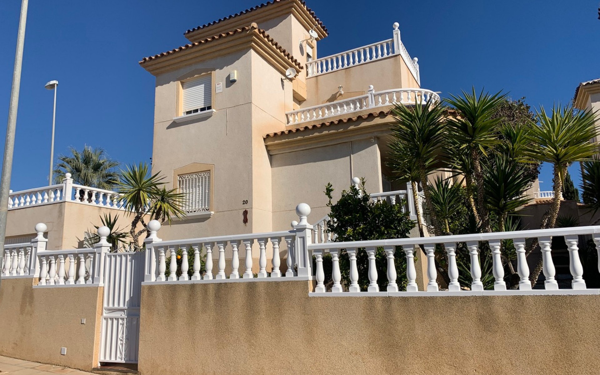  - Villa - 