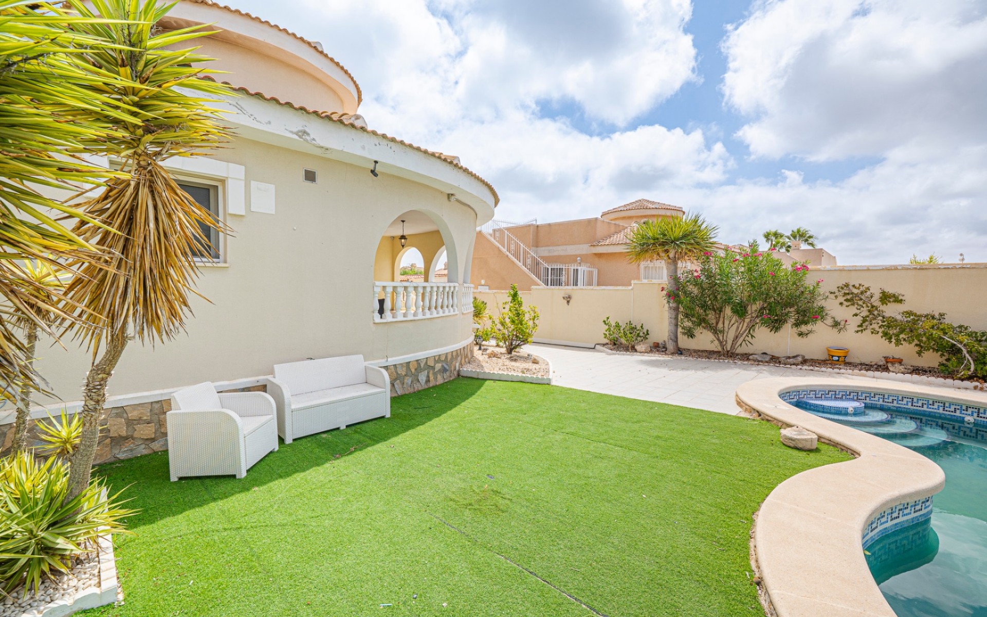  - Villa - 