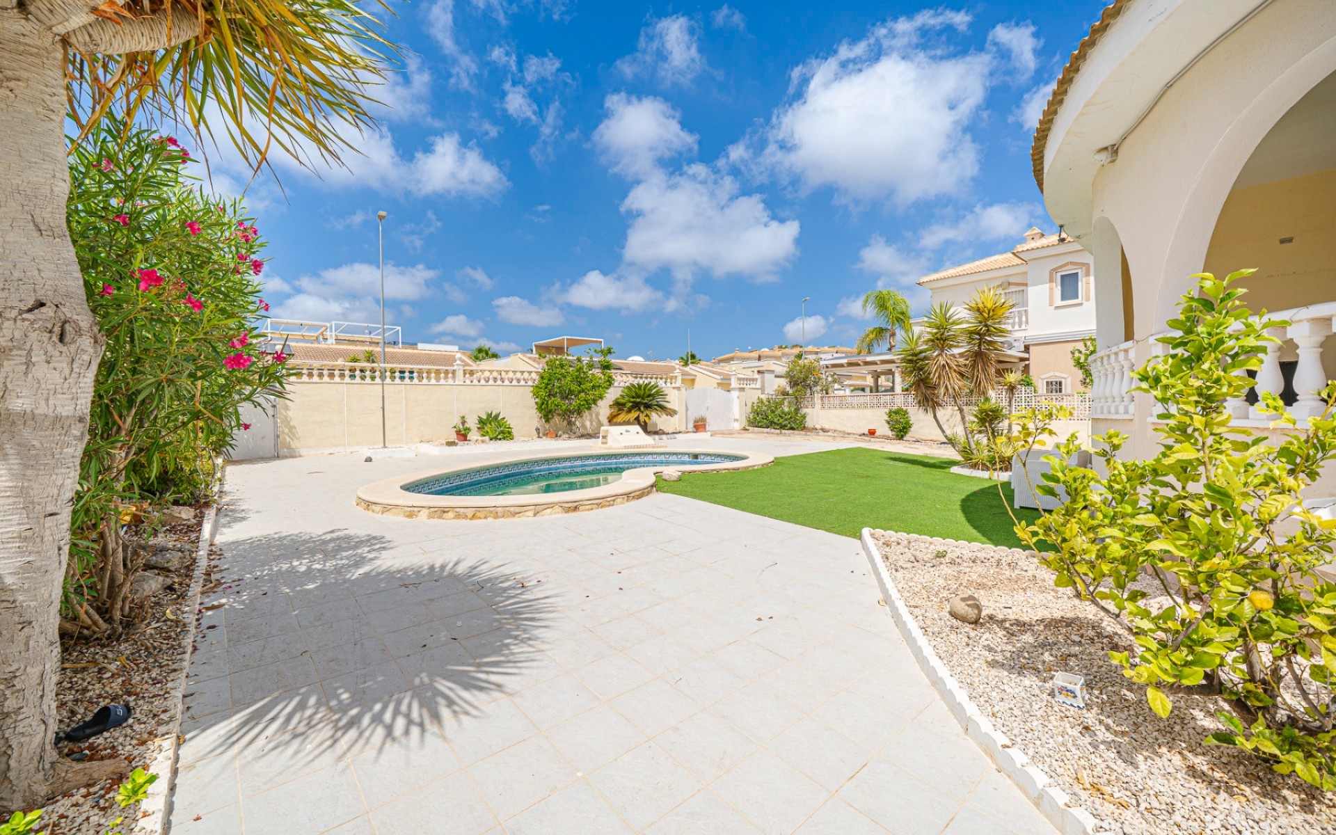  - Villa - 
