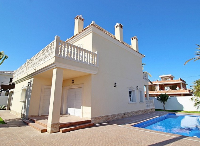 - Villa - 