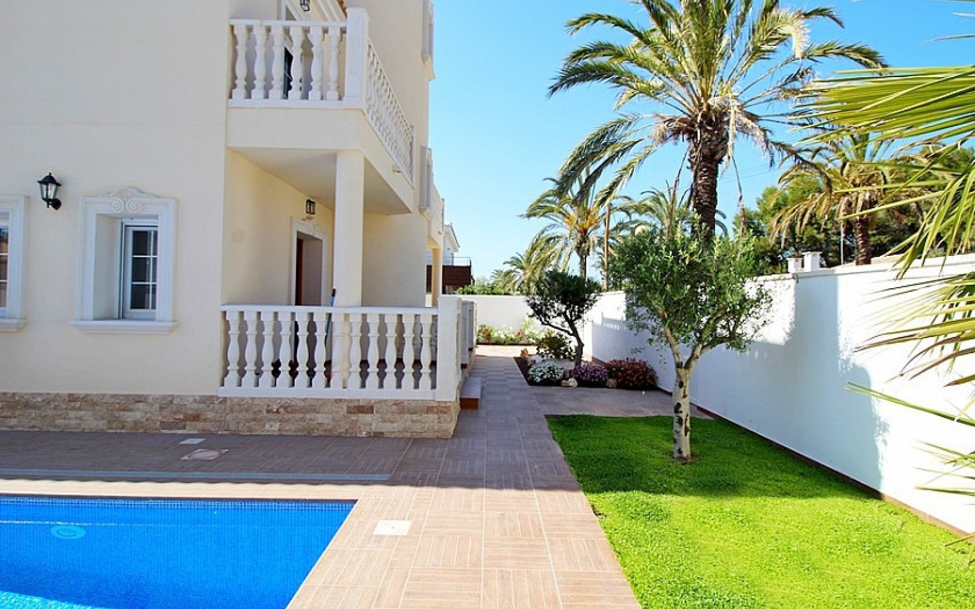  - Villa - 