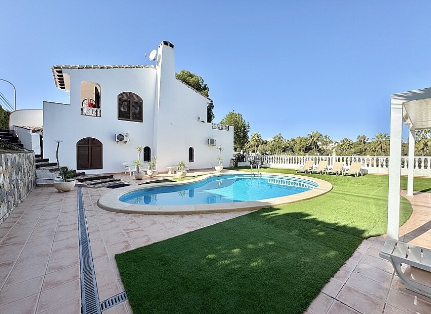  - Villa - 