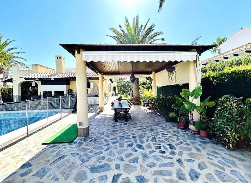 - Villa - 