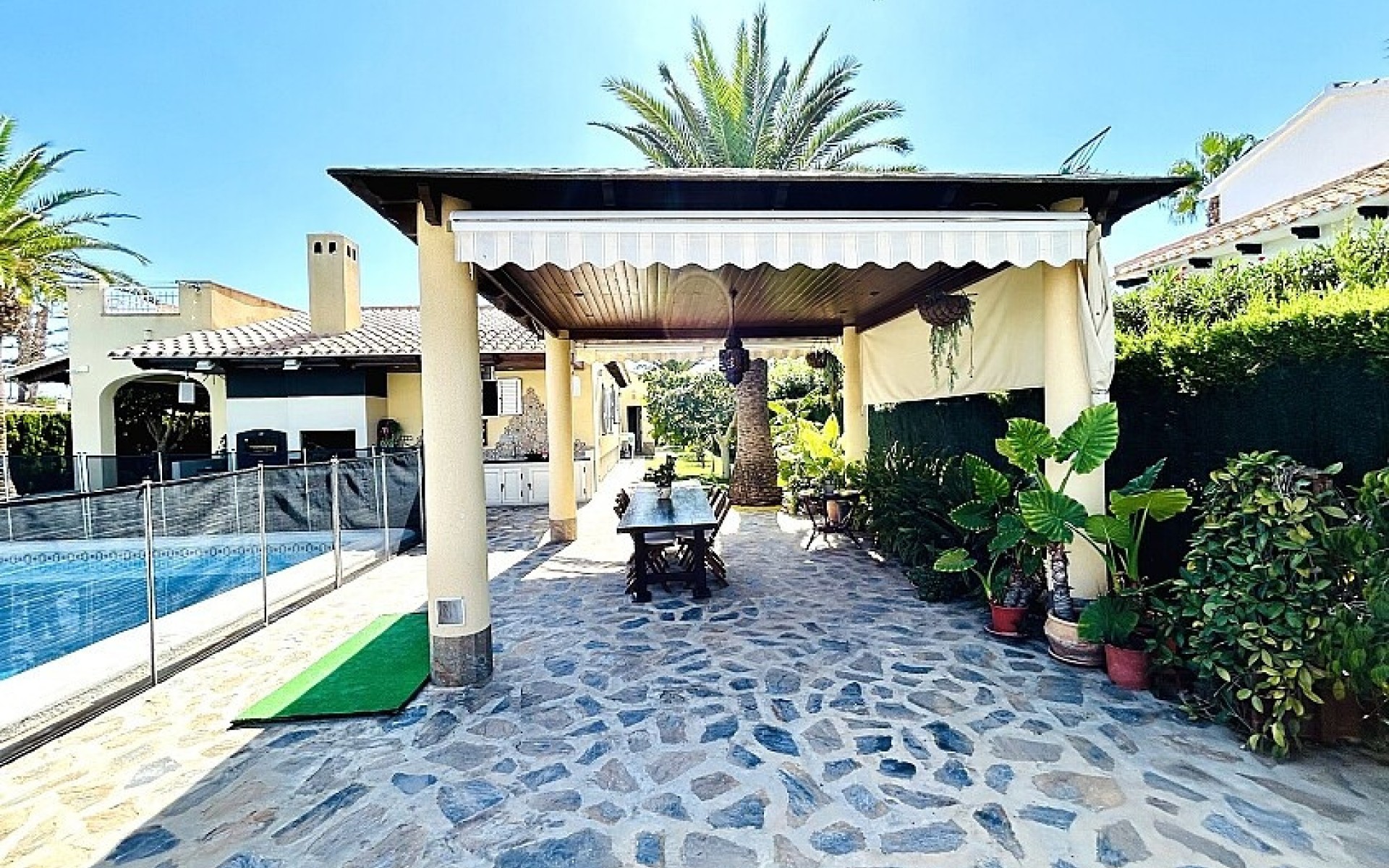  - Villa - 