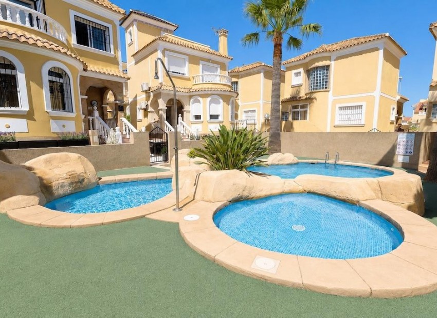  - Villa - 