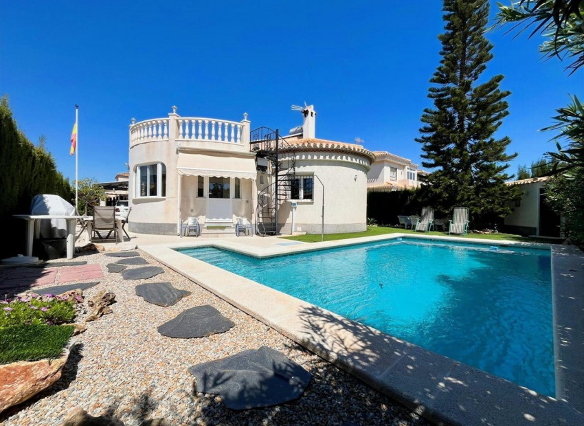 - Villa - 