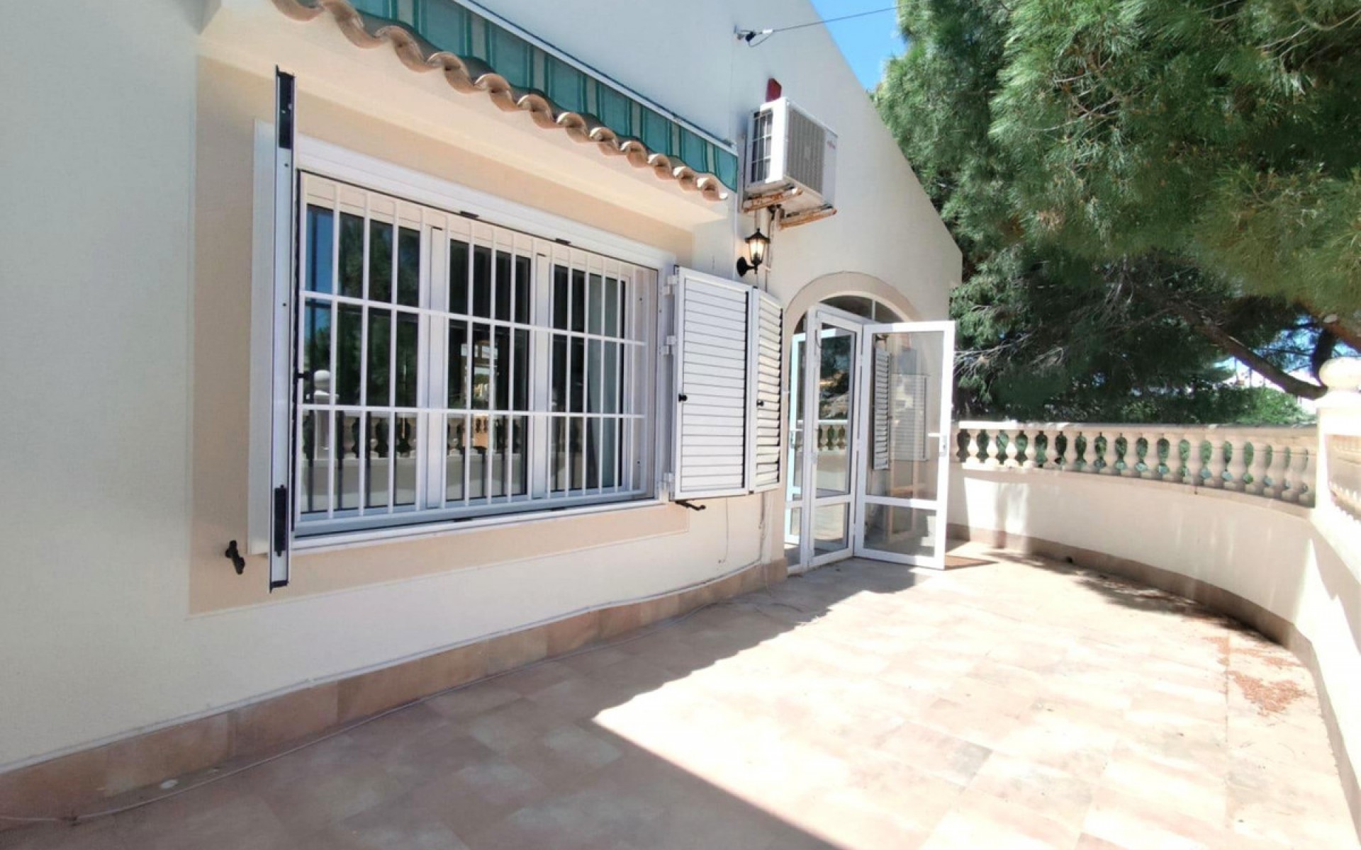  - Villa - 