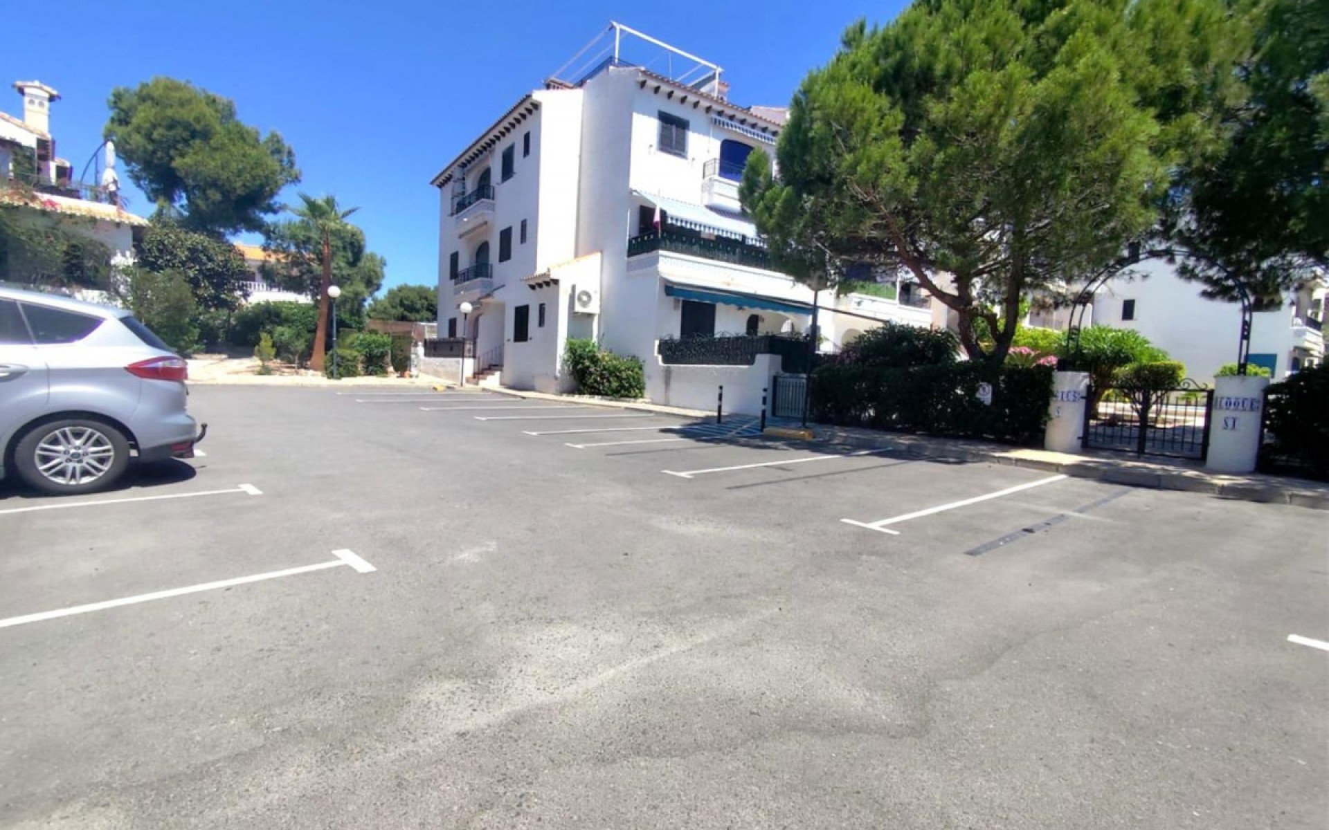  - Villa - 