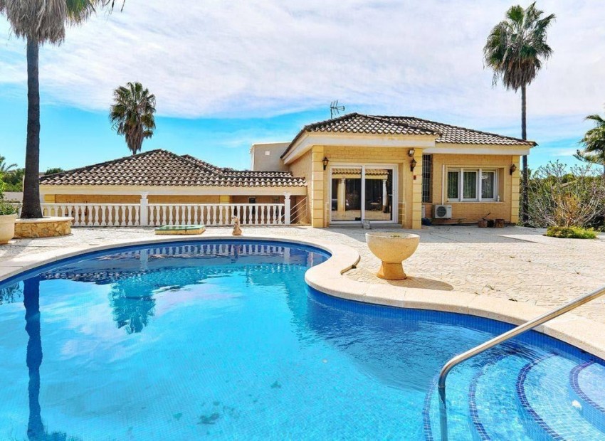  - Villa - 