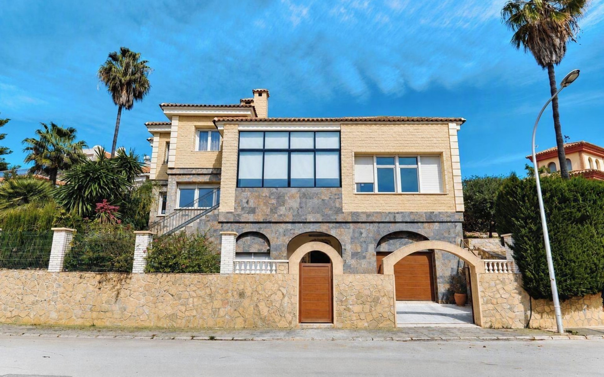  - Villa - 