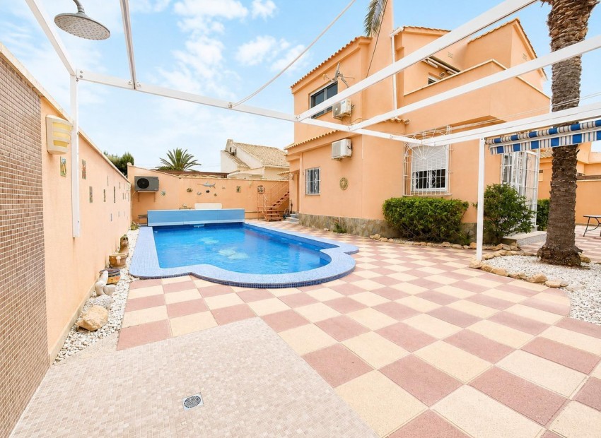  - Villa - 