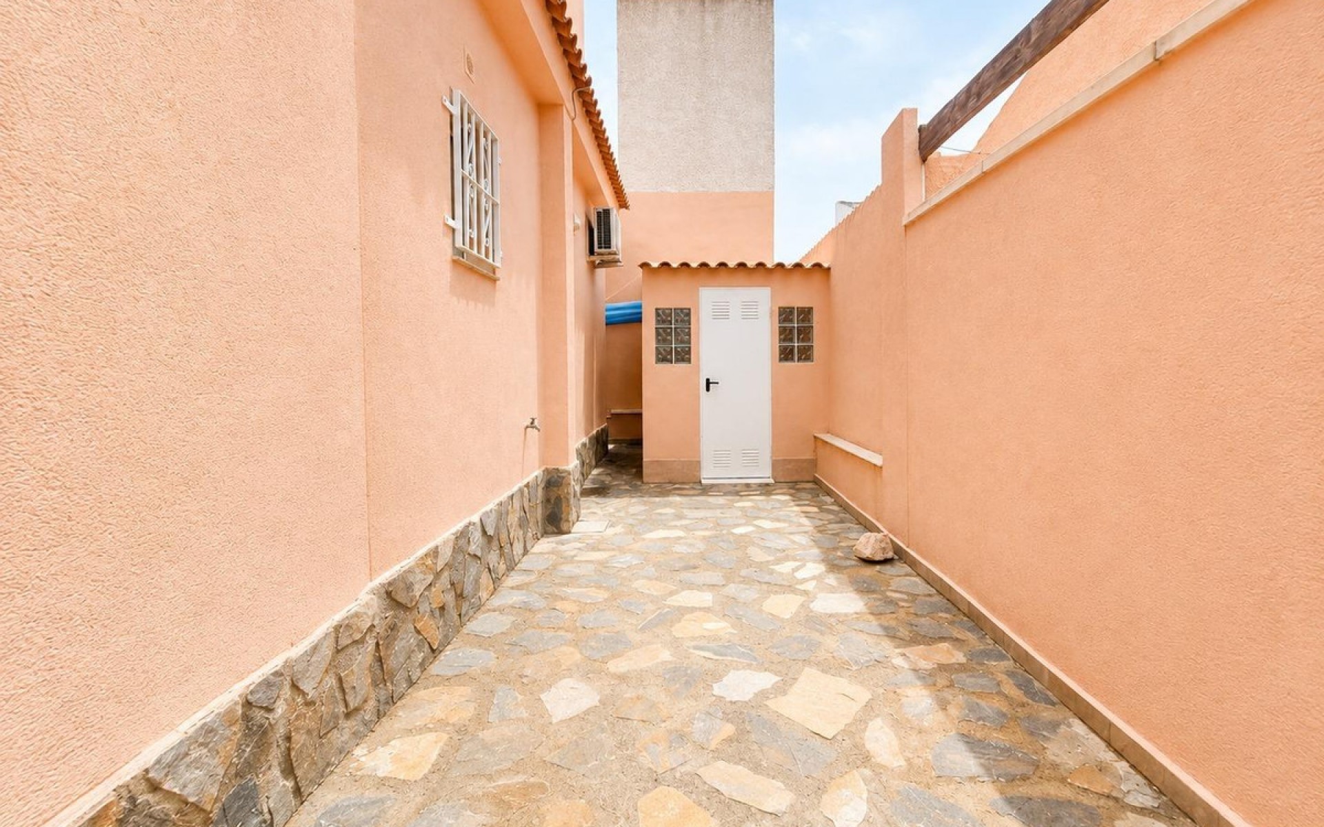  - Villa - 