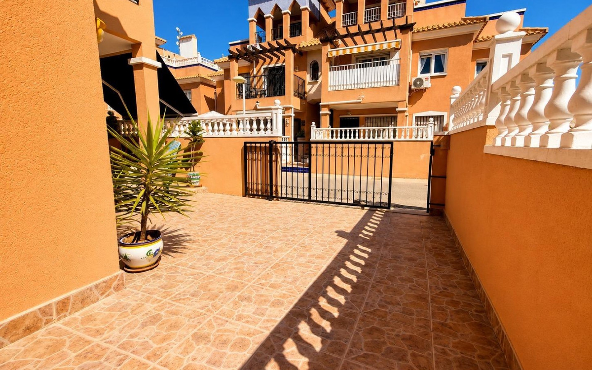  - Villa - 