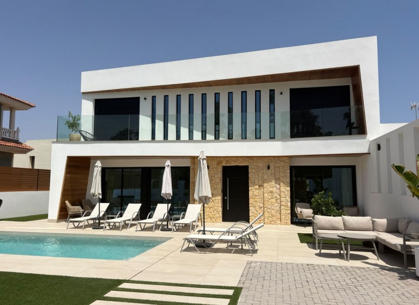  - Villa - 