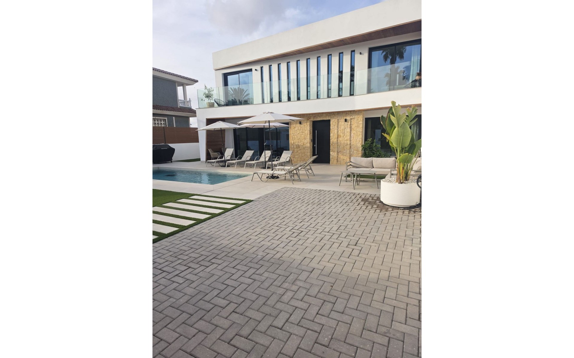  - Villa - 