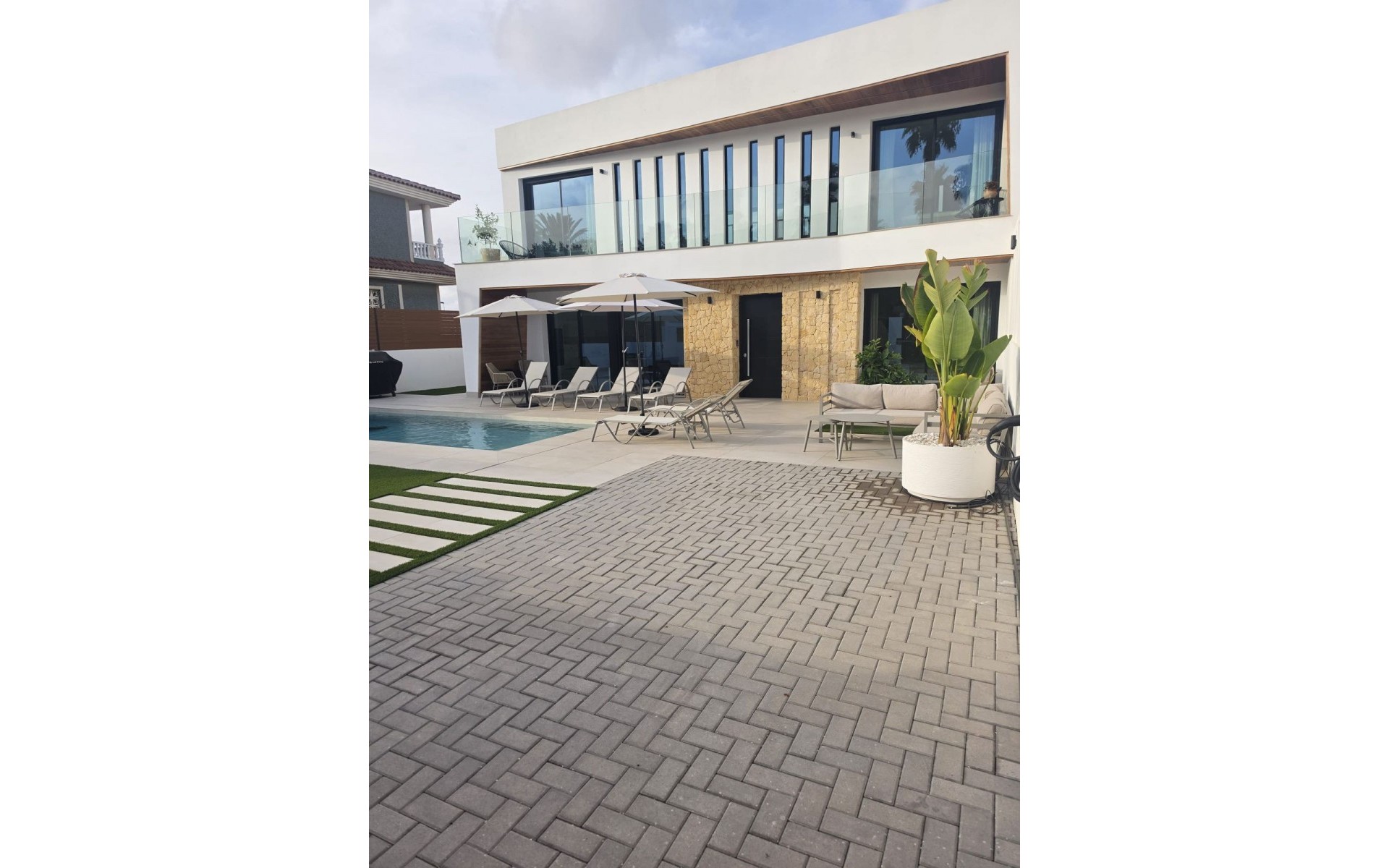  - Villa - 