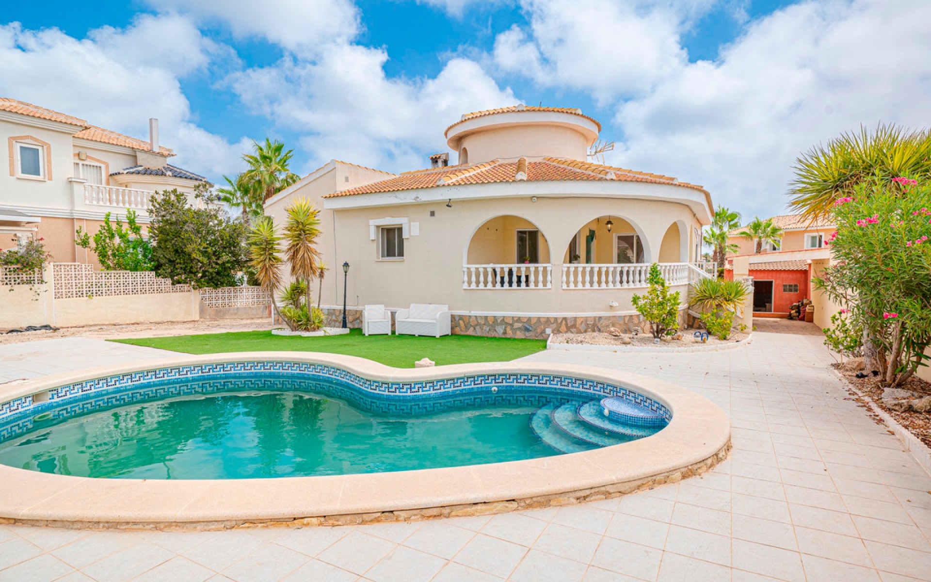  - Villa - 