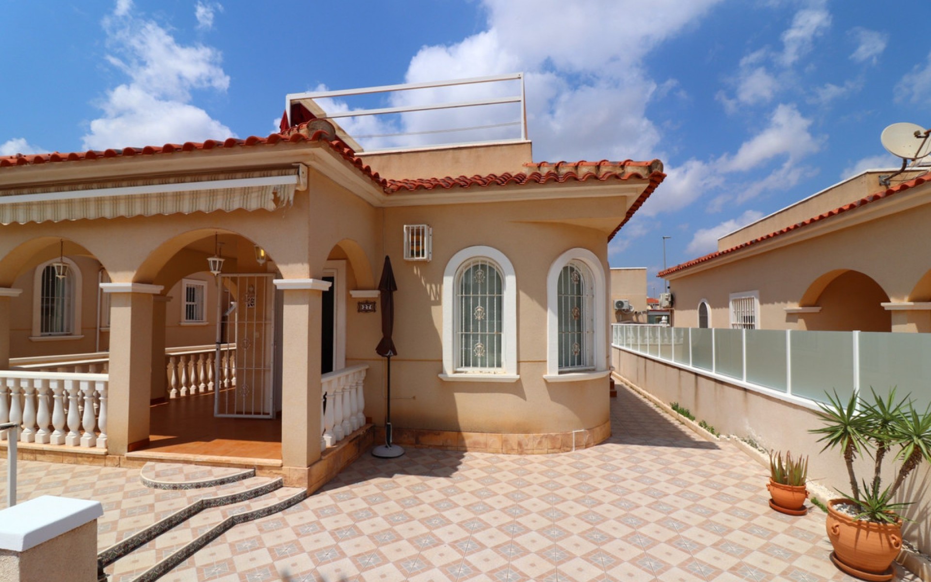  - Villa - 