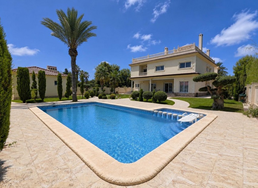  - Villa - 