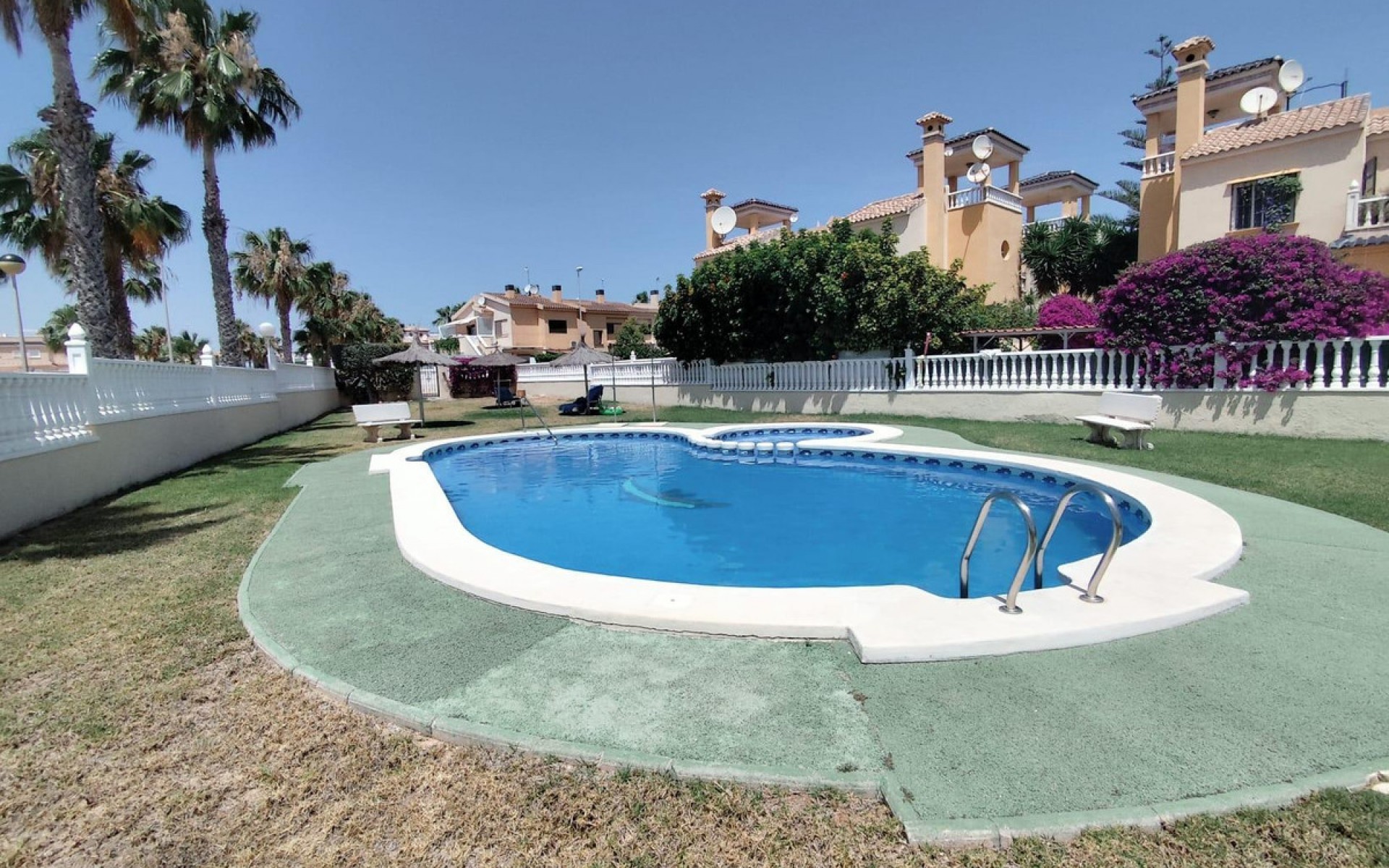  - Villa - 