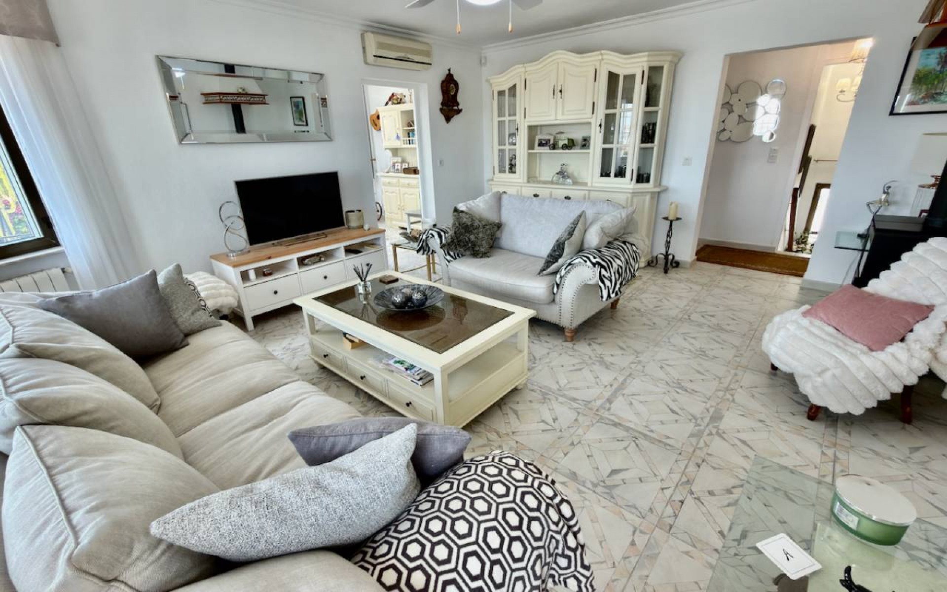  - Villa - 