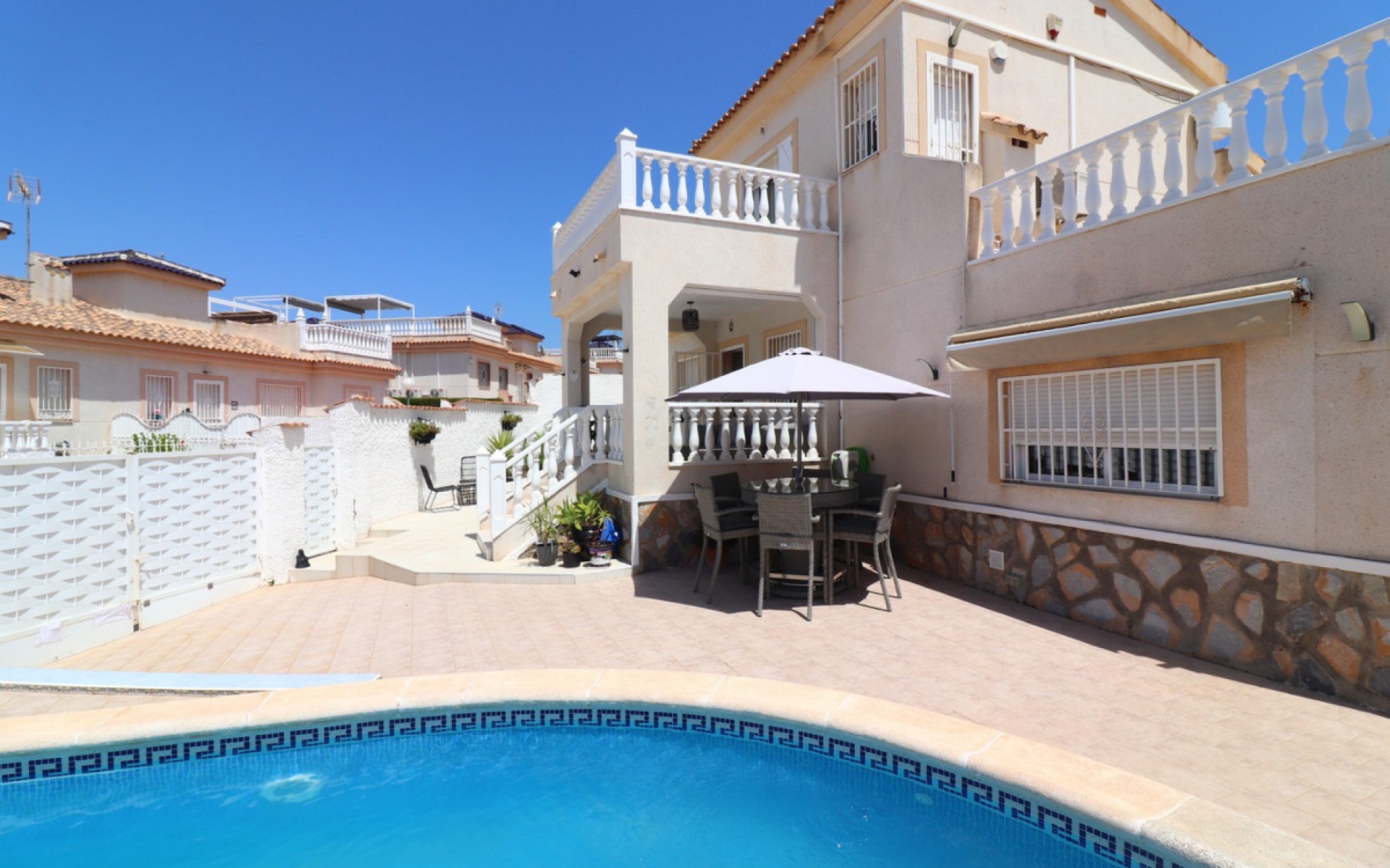  - Villa - 