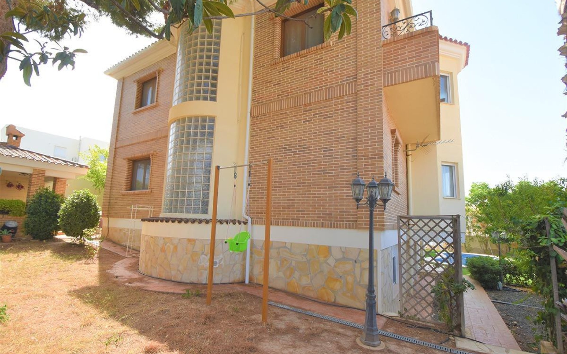  - Villa - 