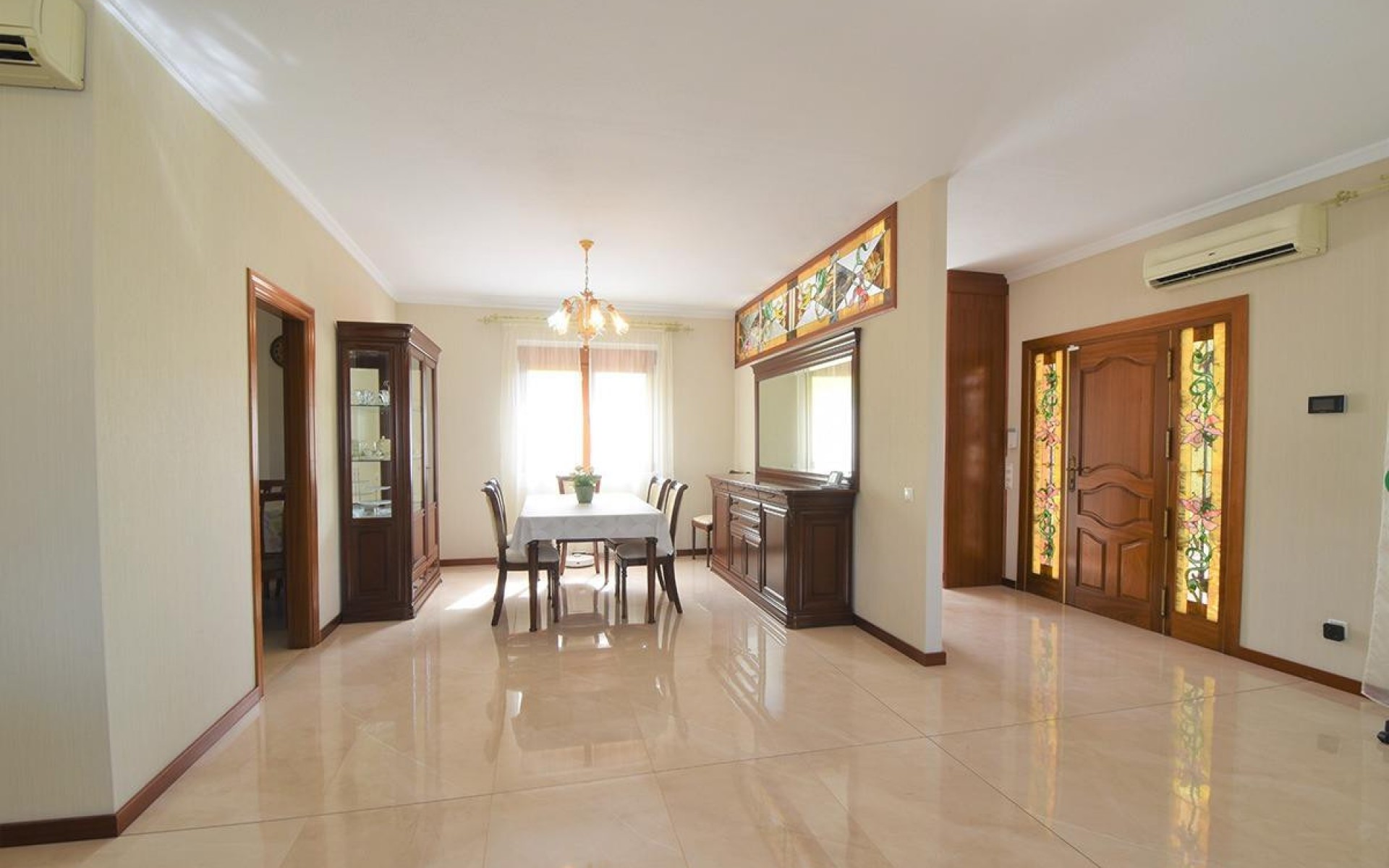  - Villa - 