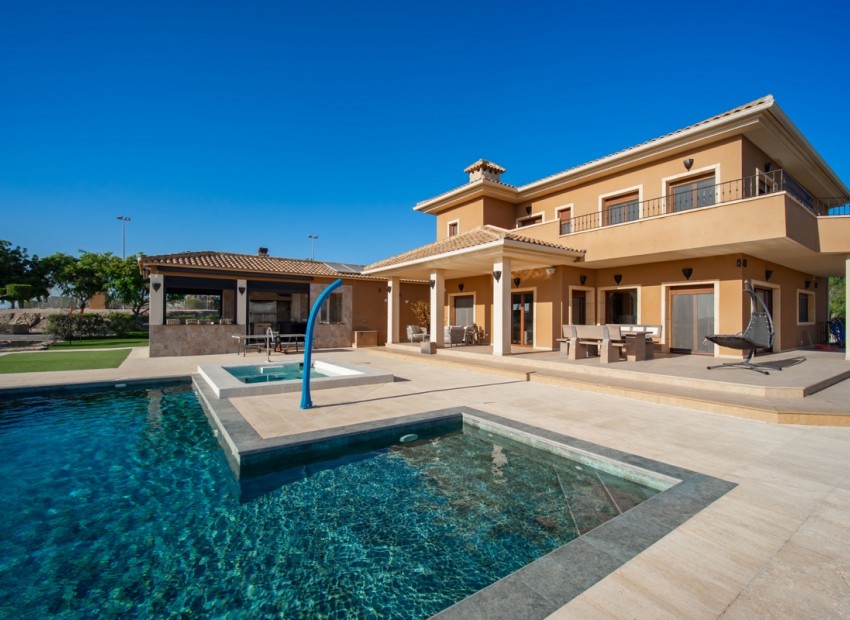  - Villa - 