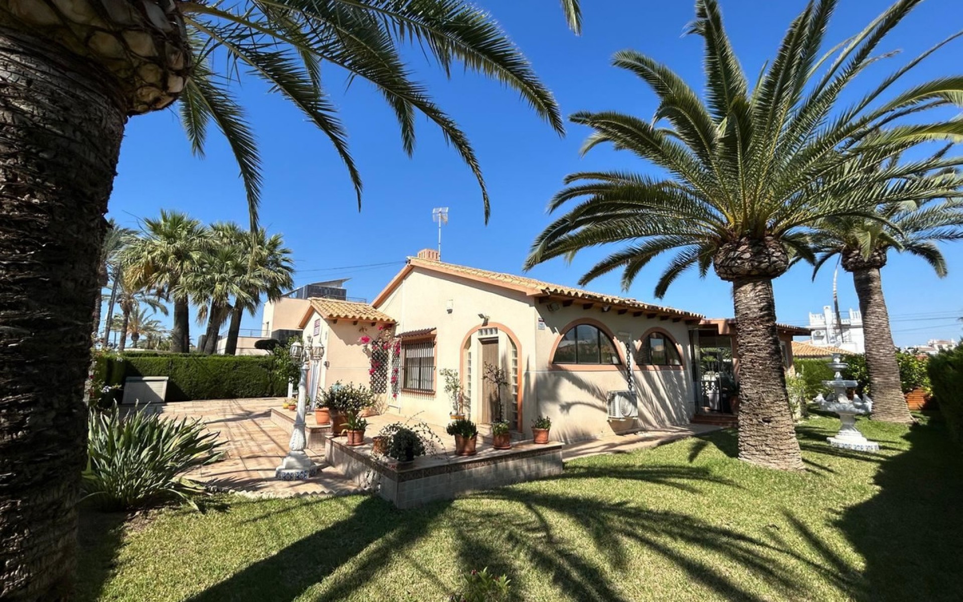 - Villa - 