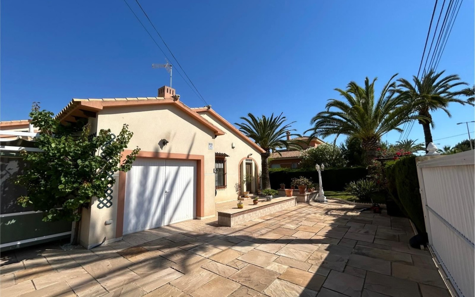  - Villa - 
