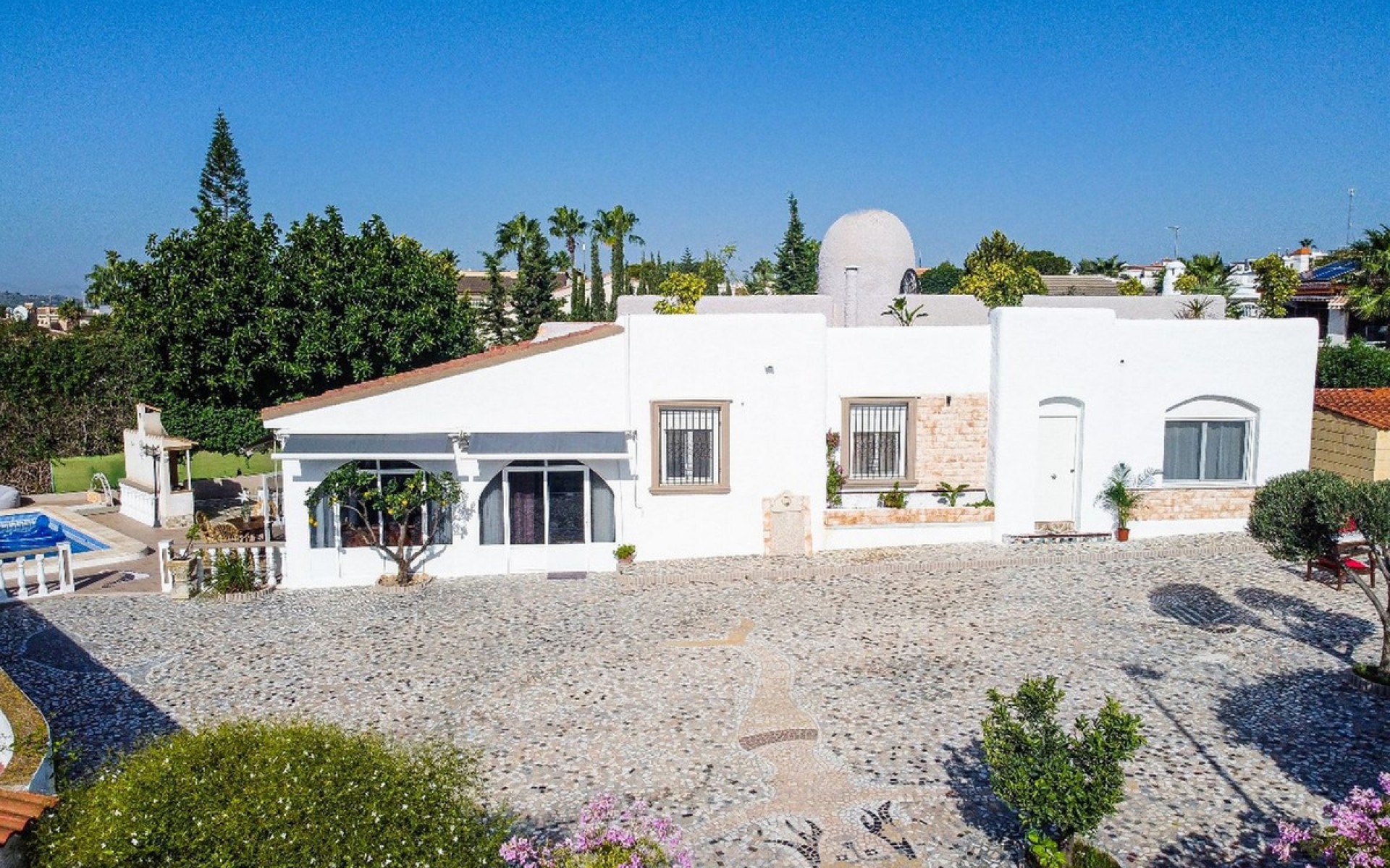  - Villa - 