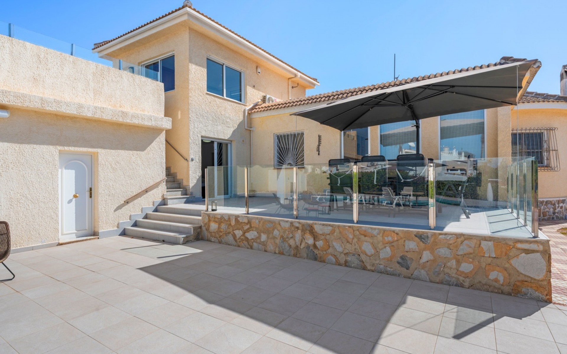  - Villa - 