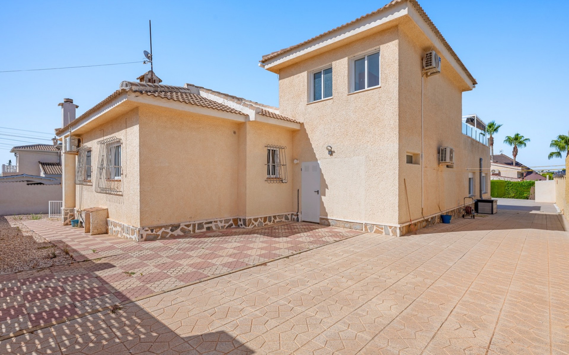  - Villa - 