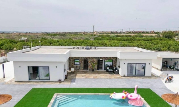 Villa -  -  - 
