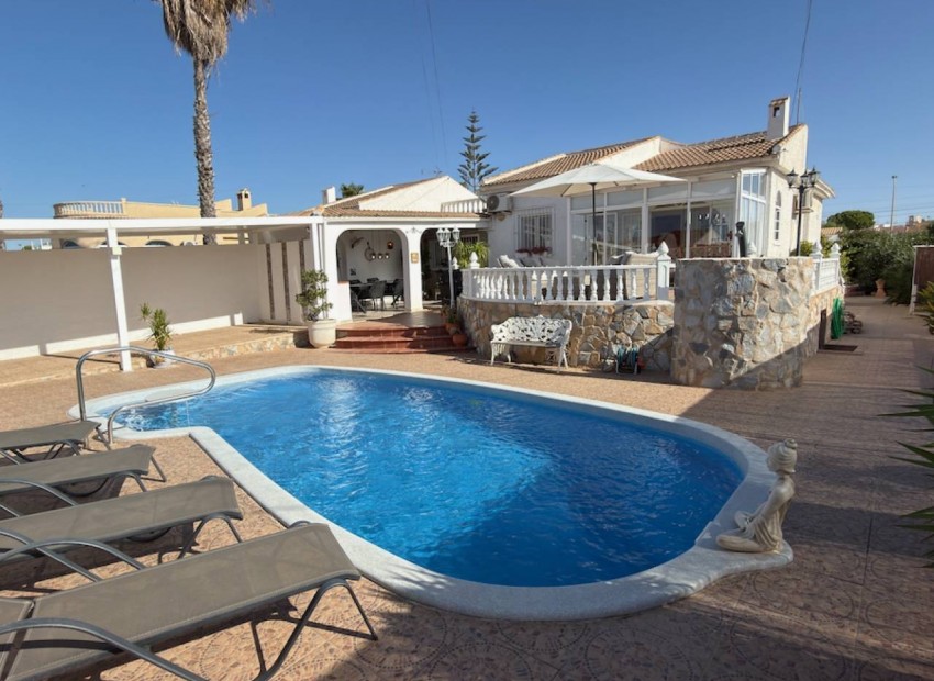  - Villa - 