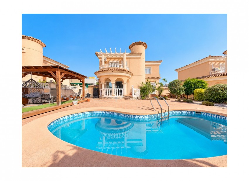  - Villa - 